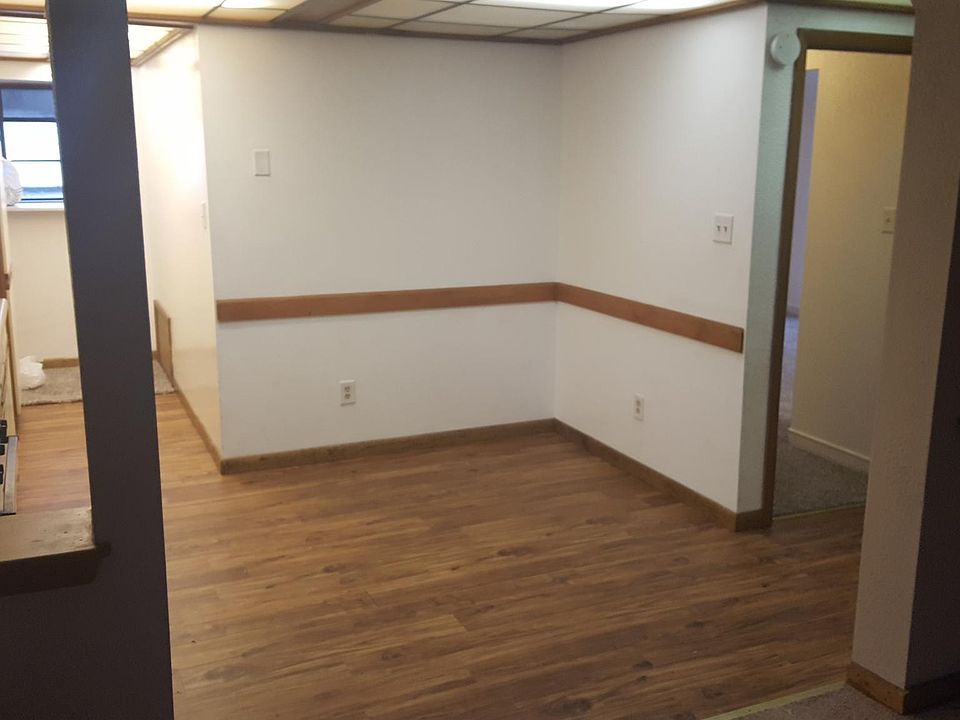 EAT-IN KITCHEN