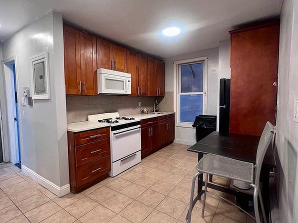 1640 Saint Peters Ave Floor 1