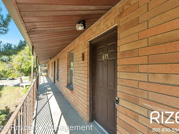 3rd image of 635 W Le Bon Cir #8974626