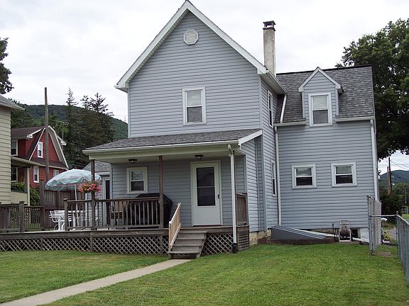 3rd image of 469 Percy St S