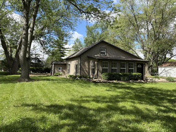 1896 Dyer Rd, Grove City, OH 43123