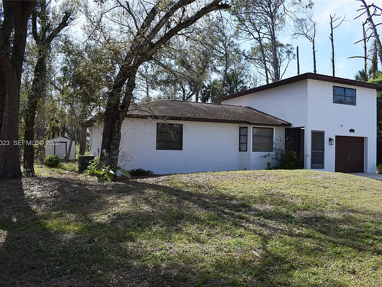 17113 Russell Ave — Photo 21