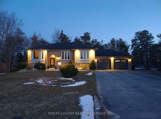 24 Parr Blvd, Springwater, ON L9Z0B1