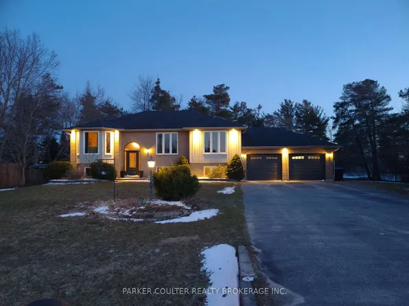 24 Parr Blvd, Springwater, ON L9Z 0B1