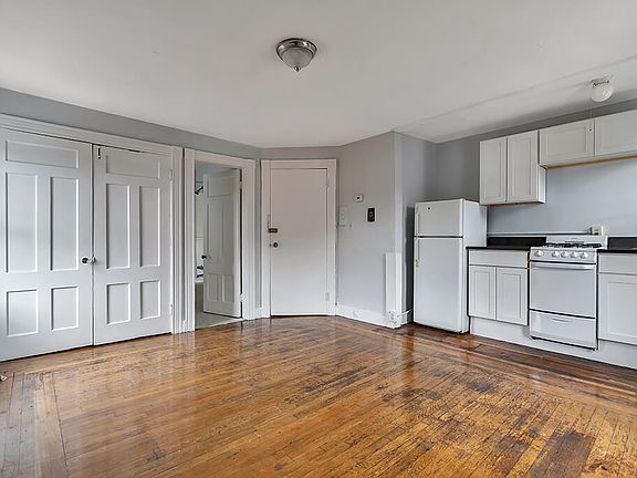 3rd image of 173 Park St #175-01A