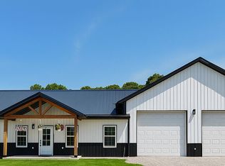 27492 Highway V, Edwards, MO 65326