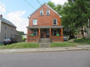 208 15th St NW, Barberton, OH 44203