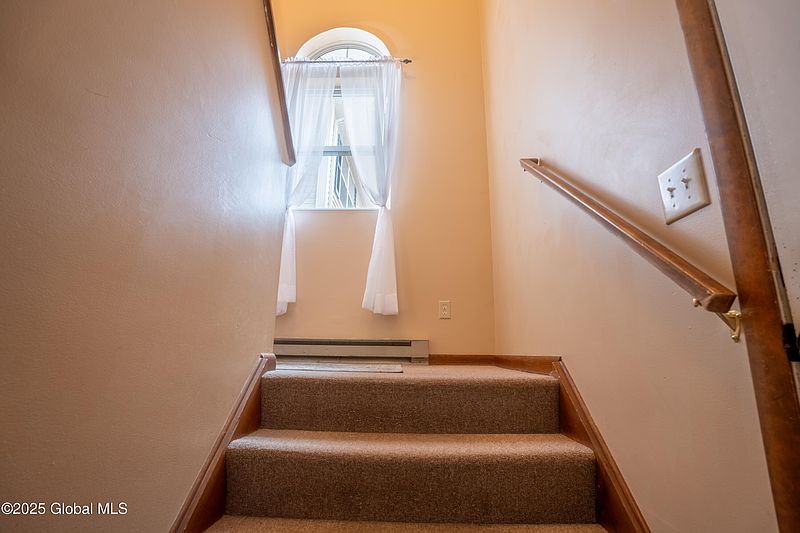 5th image of 1306 Greenwich Drive