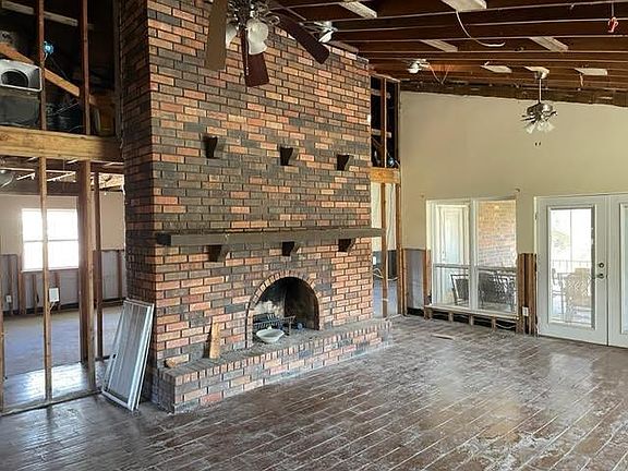 2nd image of 234 Somerset St