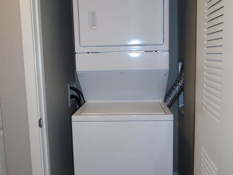 2401 Broadway St — Photo 19