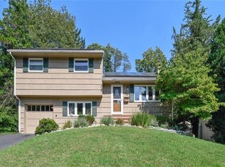 25 Bradford Rd, East Brunswick, NJ 08816