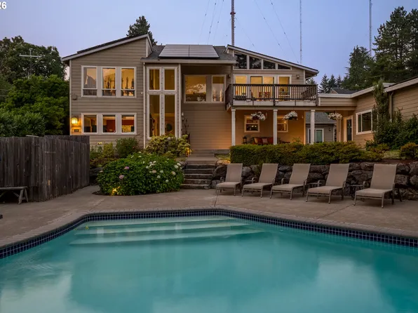 1334 SW 57th Ave, Portland, OR 97221