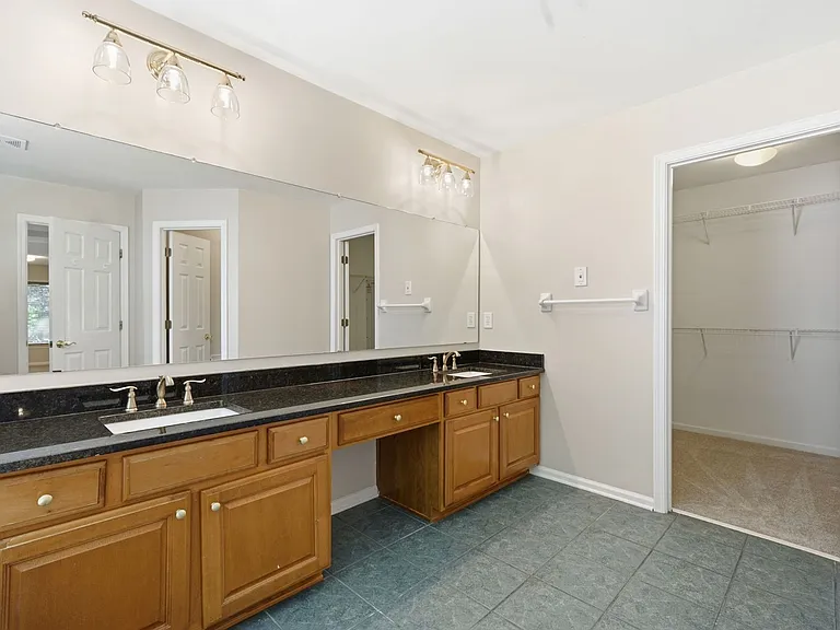 174 Ennisbrook Dr SE — Photo 45