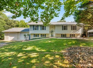 5902 Boonsboro Rd, Lynchburg, VA 24503