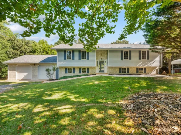 5902 Boonsboro Rd, Lynchburg, VA 24503