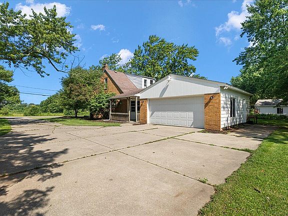 3rd image of 1025 Graafschap Rd
