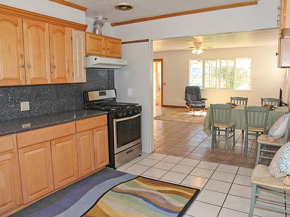 4th image of 23 Las Lomas Dr
