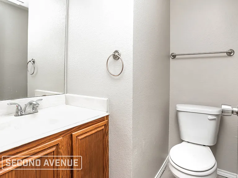 2725 Stillwater Dr — Photo 20
