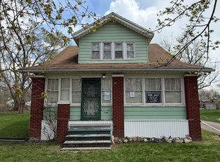 35068 Ellen St, Clinton Township, MI 48035