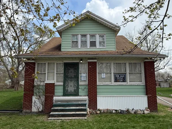 35068 Ellen St, Clinton Township, MI 48035