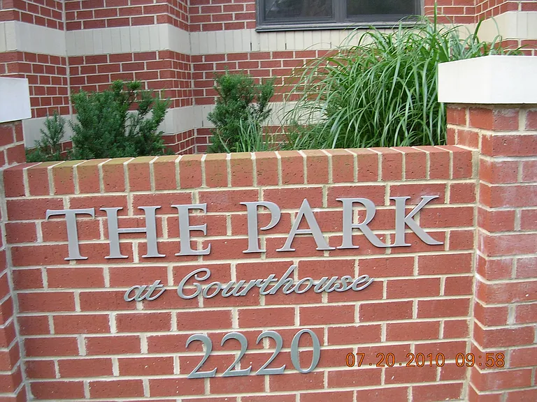 2220 Fairfax Dr #209 — Photo 2