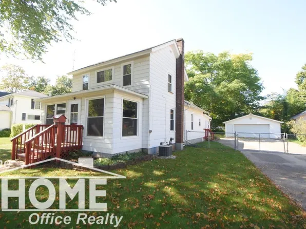 643 N Saginaw St, Owosso, MI 48867