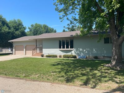 401 8th Ave E, Lisbon, ND, 58054