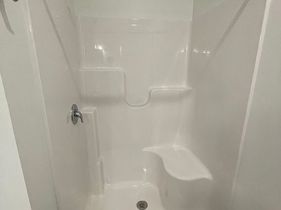 5th image of 130 W Grand River Ave #204