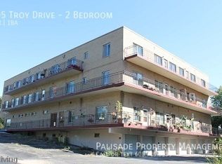 405 Troy Dr, Madison, WI 53704