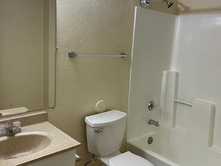5223 W Myrtle Ave — Photo 6