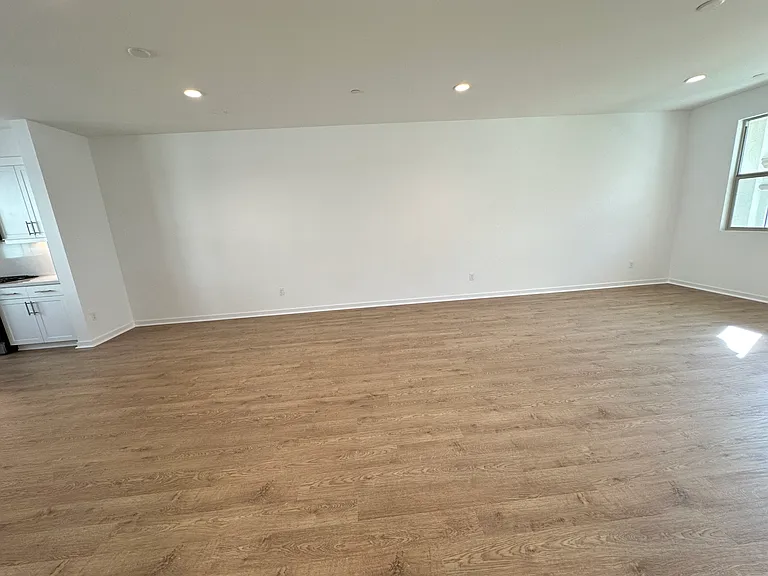 249 Averett Ct — Photo 13