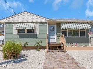 138 10th Ave, Seaside Park, NJ 08752