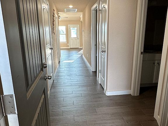 2nd image of 401 Barbet Dr