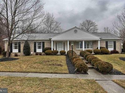 2400 Melboourne Dr, Harrisburg, PA, 17112