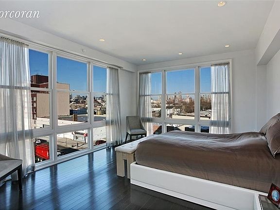 3rd image of 30-11 21st St Unit 5E