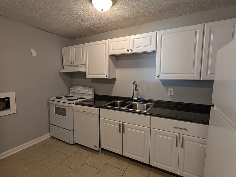700 Graymont Ave W #1 — Photo 5