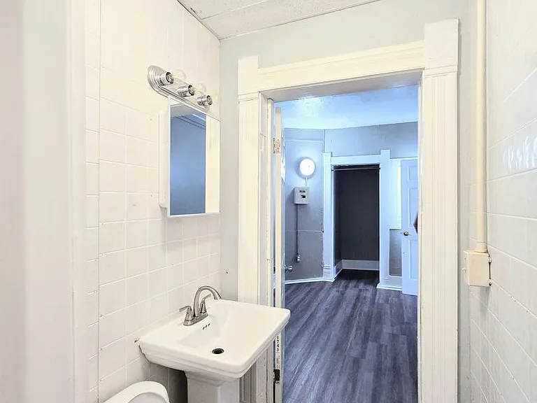 321 S Union St — Photo 11