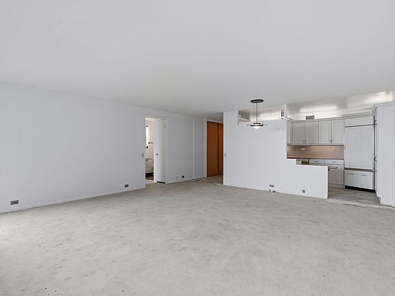3rd image of 900 N Lake Shore Dr APT 1207
