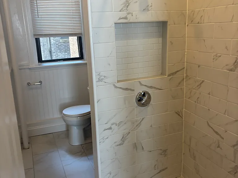 21 Peterborough St #4 — Photo 2