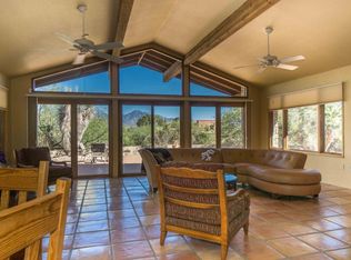 405 W Quail Dr, Green Valley, AZ 85622