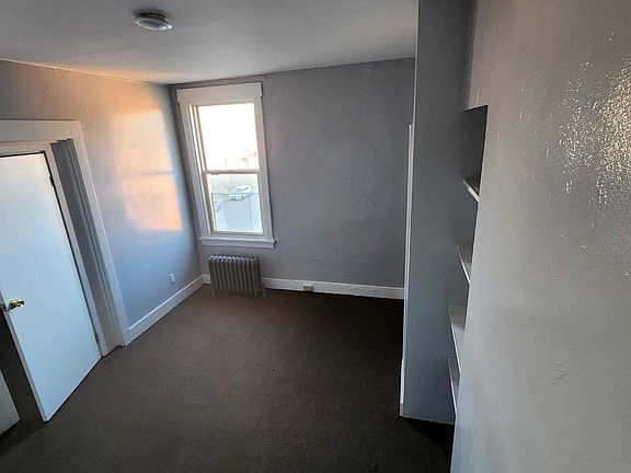 5th image of 410-412 Ross Ave #17733492