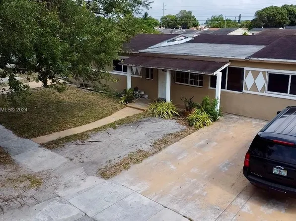 2430 NW 180th Ter, Miami Gardens, FL 33056