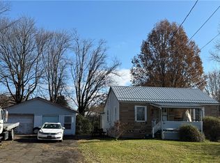 327 Lincoln Ave, Farrell, PA 16121