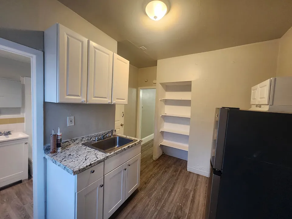 459 Penn St #5E
