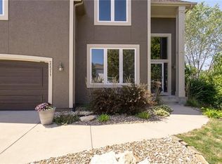 22311 W 46th St, Shawnee, KS 66226