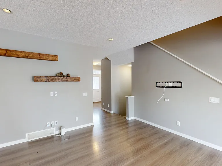 228 Chaparral Valley Mews SE — Photo 2