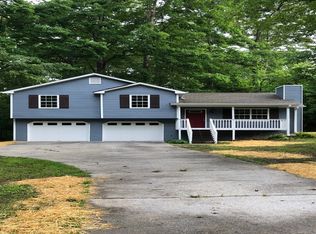 422 Remington Ln, Acworth, GA 30101