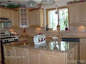 5th image of 3688 Knollwood Cir