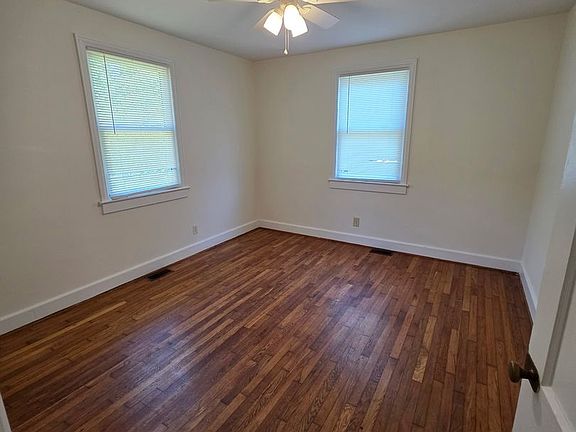 4th image of 105 Neely Ave