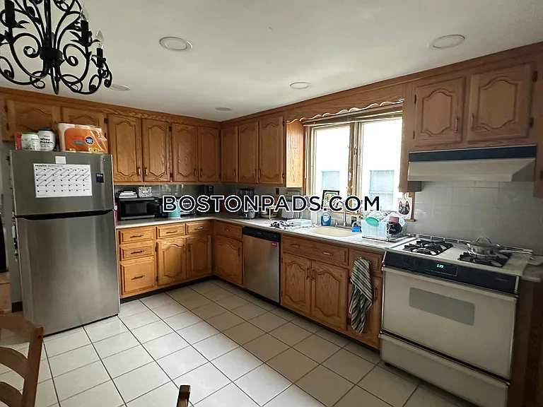 11 Bowdoin St #1 — Photo 38
